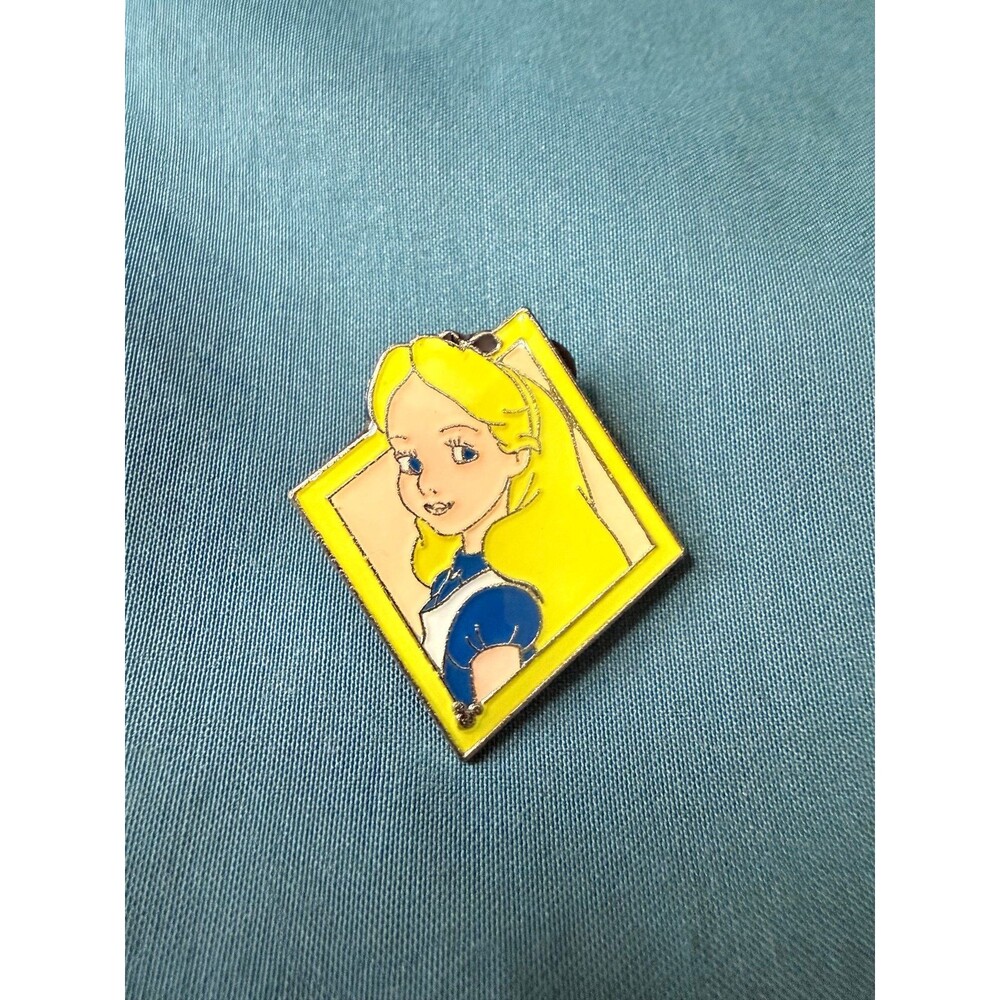 Disney Trading Pins - Cast Lanyard-Classic Characters